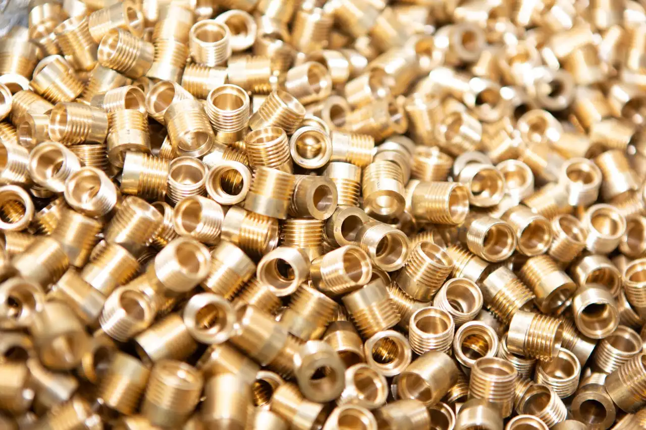 五金交电贸易中电动工具与手动工具的性能对比及采购建议