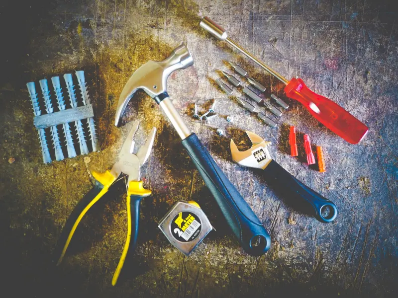 海口五金贸易：建筑五金配件选型如何影响装修工程整体施工质量正文配图 1